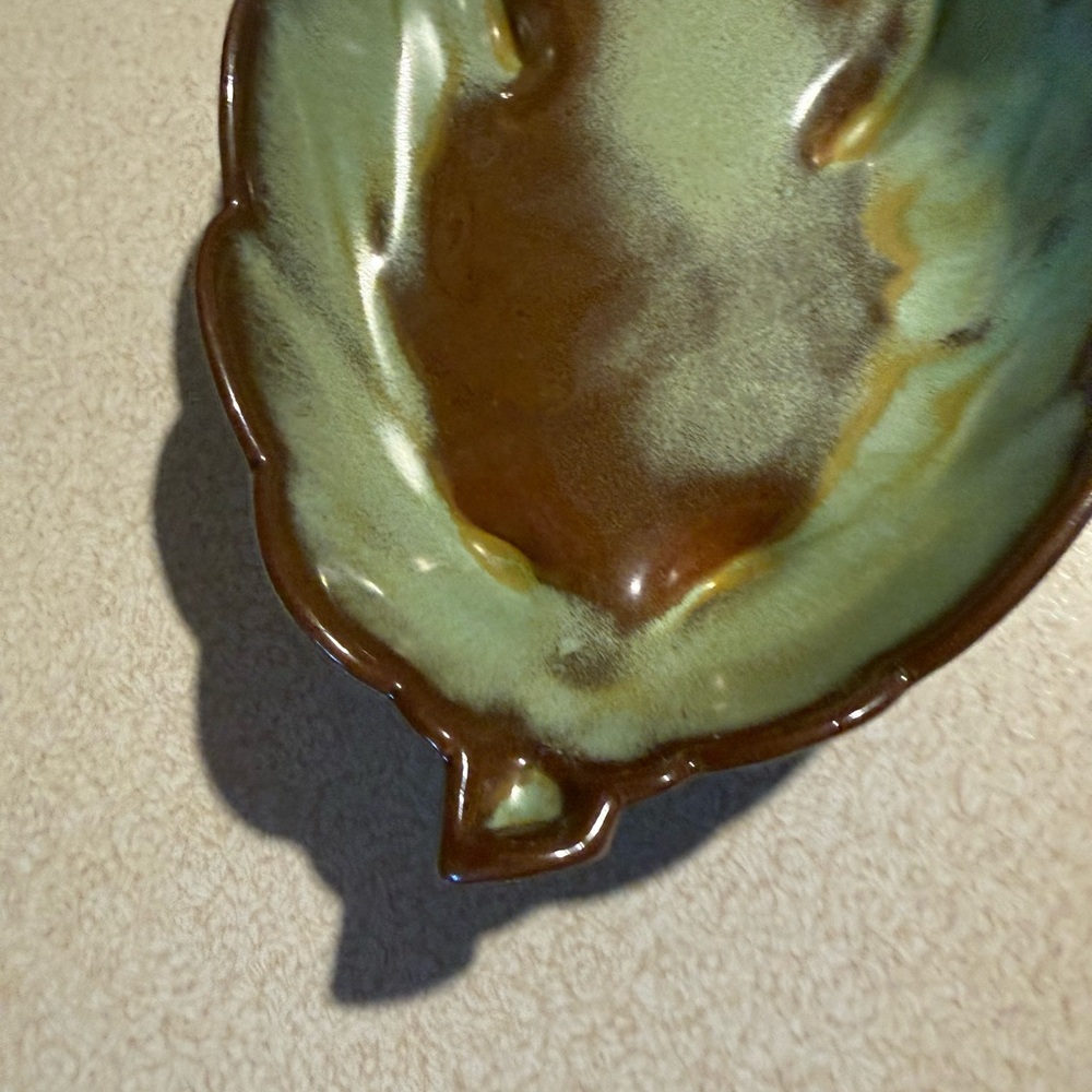 Frankoma Leaf-Shaped Pottery Dish in Green/Brown.Vintage #225. For Candy/Nuts et - Picture 3 of 7
